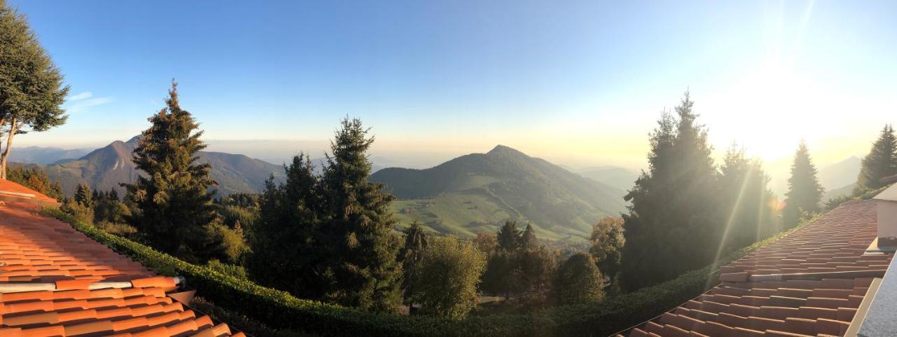 Апартаменты Panorama 1200, In The Heart Of The San Fermo Hills Adrara San Rocco Экстерьер фото