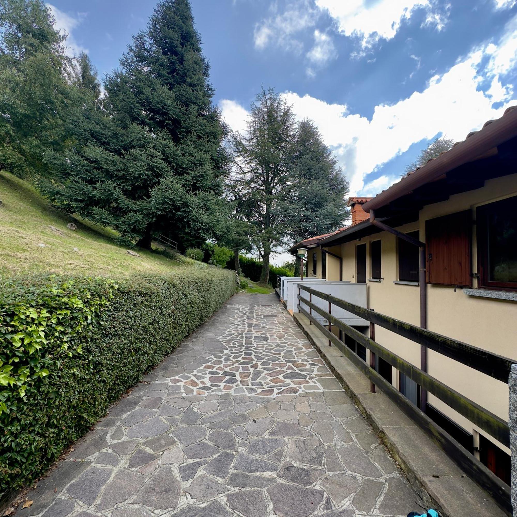 Апартаменты Panorama 1200, In The Heart Of The San Fermo Hills Adrara San Rocco Экстерьер фото